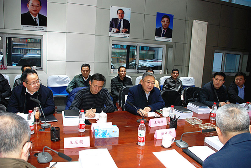 一項國際領(lǐng)先 三項國際先進(jìn) 一項國內(nèi)先進(jìn)——星火機(jī)床公司5種產(chǎn)品在省級新產(chǎn)品備案評審中贏得滿堂彩