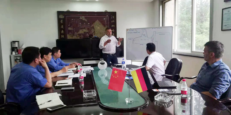 星火機(jī)床公司拓展海外市場見成效