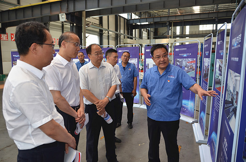 甘肅省人大常委會(huì)考察組一行來星火機(jī)床公司調(diào)研