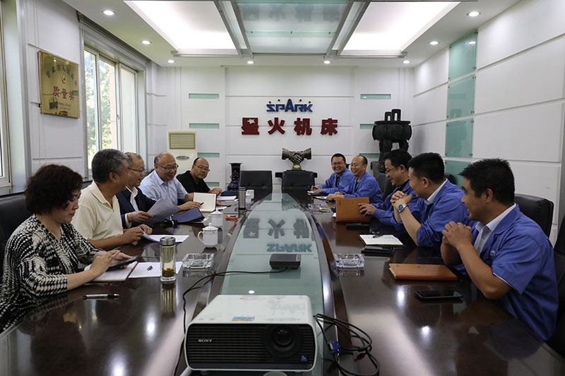 府院聯(lián)動(dòng)  服務(wù)企業(yè)