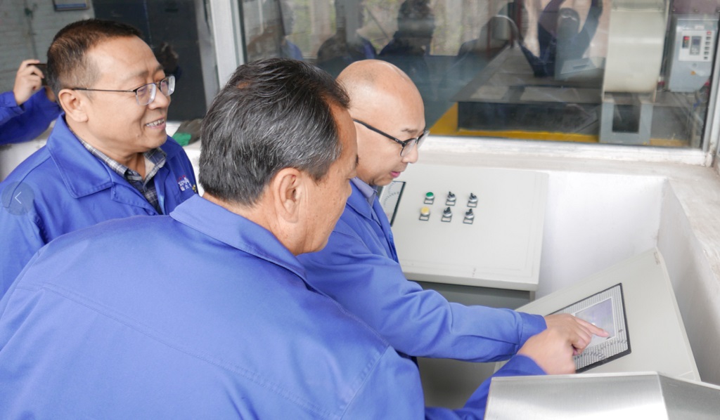 星火機(jī)床公司冬季供暖今天點(diǎn)火 星火機(jī)床公司冬季供暖今天點(diǎn)火