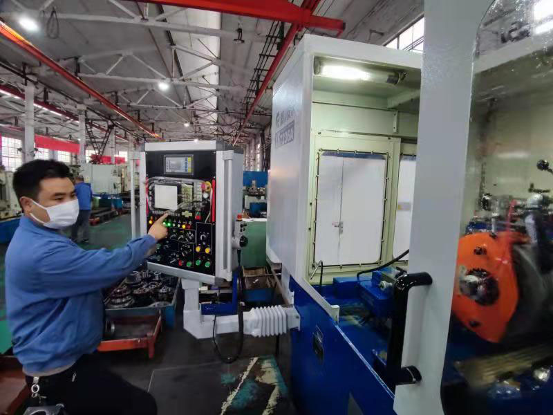 星火機(jī)床公司抓防疫保生產(chǎn) 努力實(shí)現(xiàn)開門紅