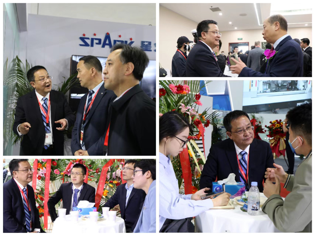 北京國際機(jī)床展第一天  星火機(jī)床展品備受關(guān)注