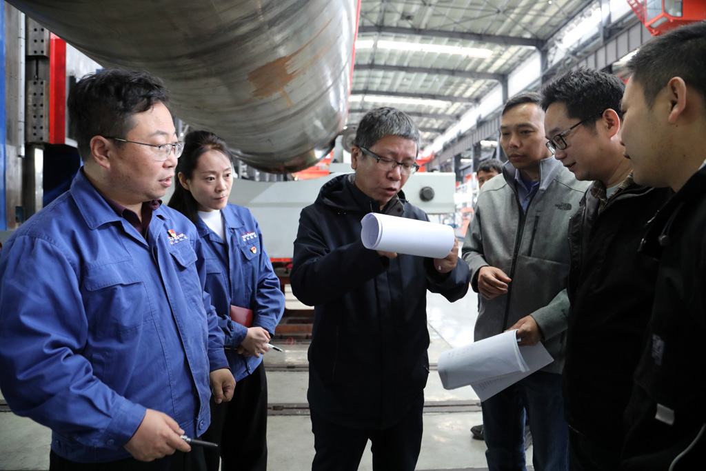 星火機(jī)床——武昌造船聯(lián)合研發(fā) “超大直徑筒體數(shù)控開孔設(shè)備”通過預(yù)驗(yàn)收