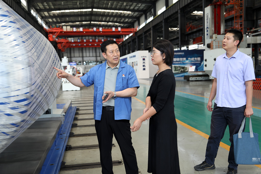 西安航空基地產(chǎn)業(yè)促進中心領(lǐng)導(dǎo)蒞臨星火機床公司參觀考察