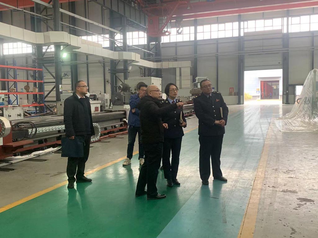 天水市經(jīng)開(kāi)區(qū)稅務(wù)分局副局長(zhǎng)張曉梅到星火公司調(diào)研