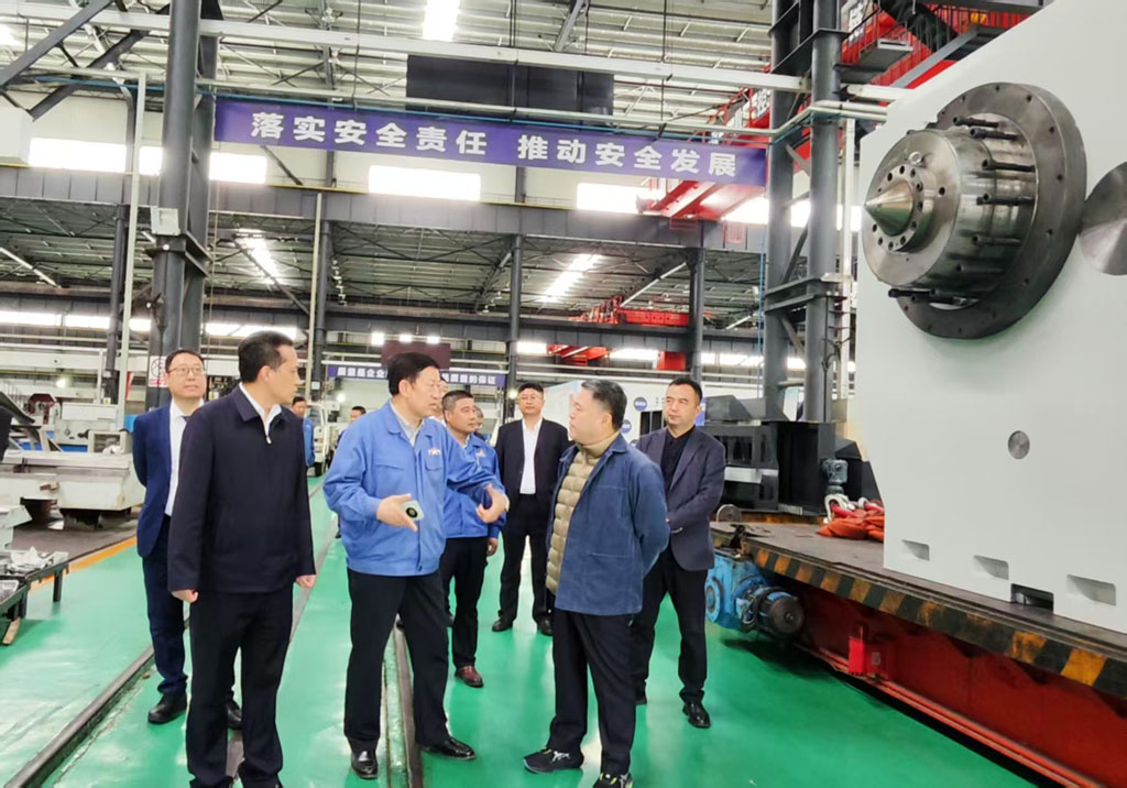 方大集團領(lǐng)導(dǎo)一行蒞臨星火數(shù)控參觀調(diào)研